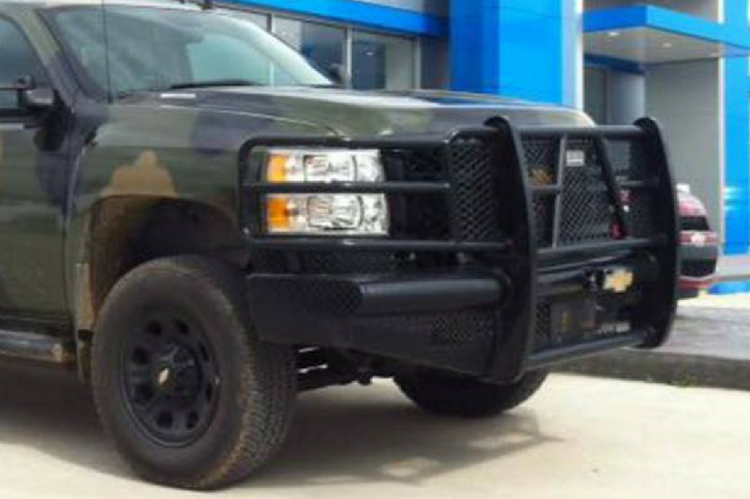 Ranch Hand FBC081BLR Legend Series front bumper for 2007.5–2010 Chevy Silverado 2500HD/3500HD, heavy-duty steel with grille guard