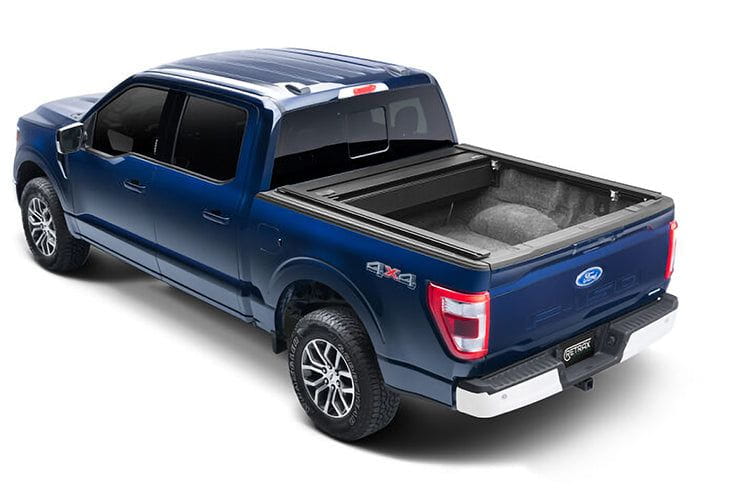 RetraxONE XR 2017-2023 Ford F250/F350 Super Duty 6'10" W/OUT STK PKT Tonneau Cover T-60383