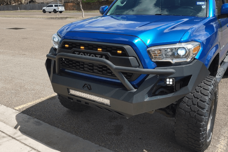 Fab Fours TT16-D3652-1 Toyota Tacoma 2016-2022 Vengeance Front Bumper with Pre-Runner Guard
