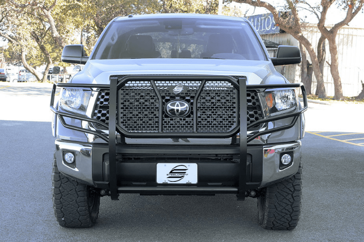 Steelcraft HD front grille guard for Toyota Tundra 2007-2021, enhancing protection and style with robust steel construction.