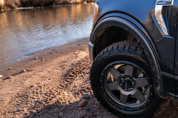 Bushwacker 20103-02 Ford F250/F350/F450 Super Duty 2011-2016 OE Style 2PC Front Fender Flares